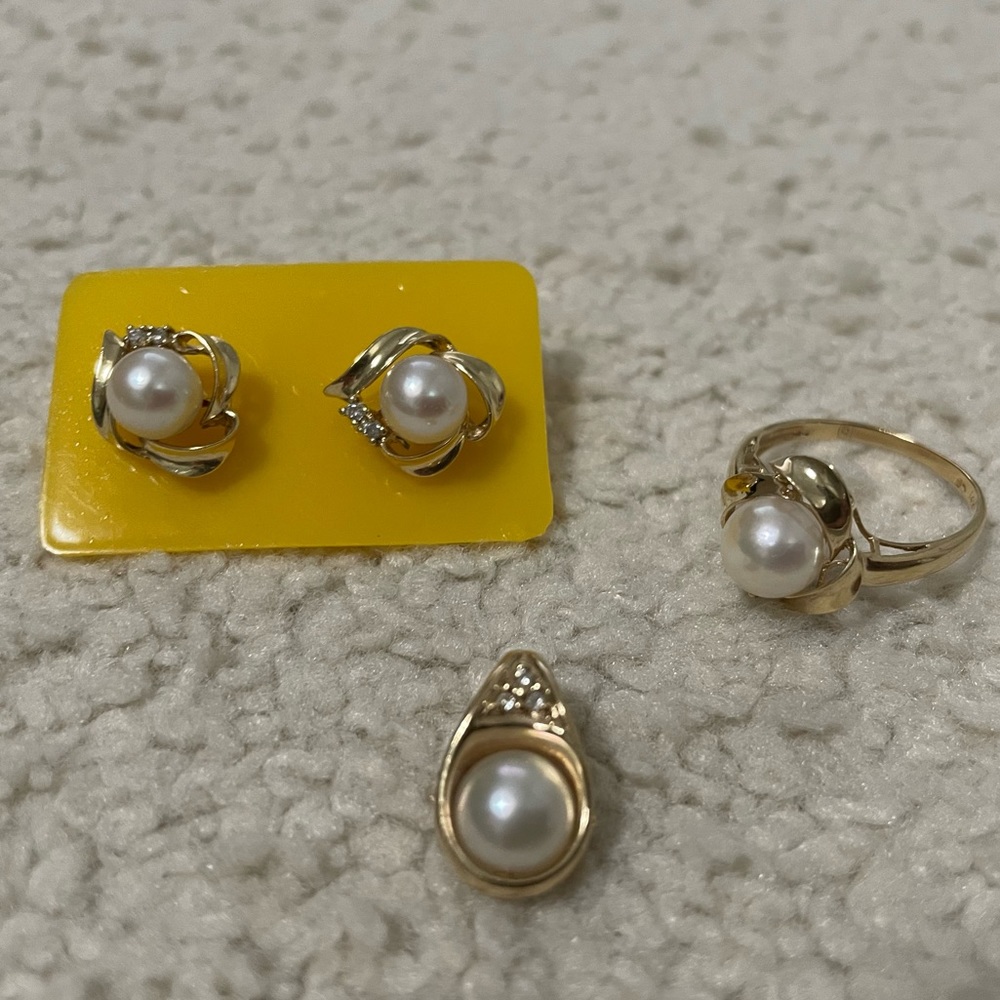 France 🇫🇷 Fresh water pearl jewelry p14k gold earrings ring and pendant set